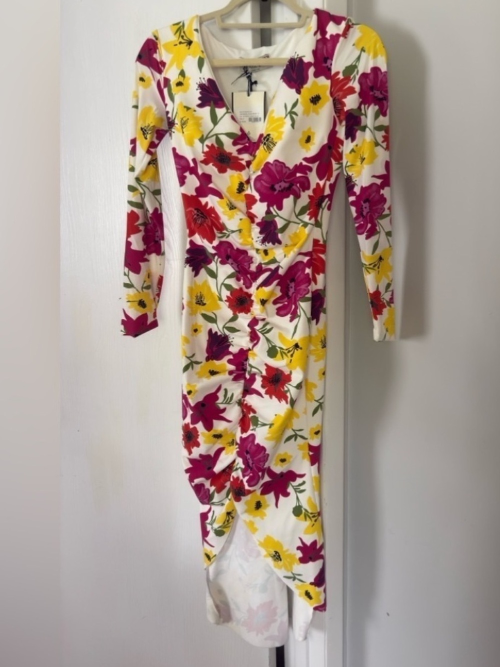 Chiara Boni Tatangela Floral Ruched Midi Dress - Picture 4 of 8